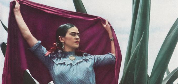 Frida Khalo par Toni Frissell, Vogue US 1937.