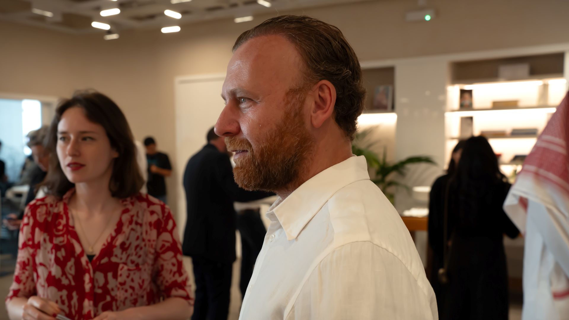 Burak Çakmak, directeur général de la commission saoudienne de la mode et Giovanna Caimiro professeure à l'IFM (Loai Al Kelawy) 