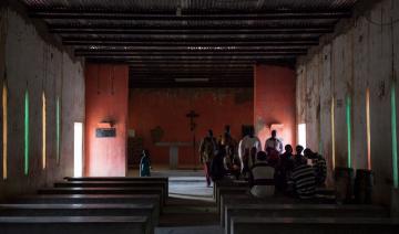 Cameroun: un archevêque brièvement retenu en otage en zone anglophone