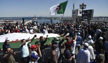 Algérie: prison ferme pour 31 manifestants arrêtés vendredi selon une ONG