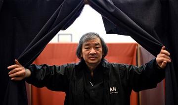 Paris: l'architecte Shigeru Ban redonne un peu d'intimité aux réfugiés ukrainiens en transit 