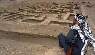 Un guide touristique britannique âgé meurt en Irak alors que son groupe est accusé de contrebande  