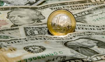 Nouveau plus bas de l'euro face au dollar depuis 19 ans