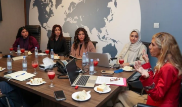 La correspondante de guerre Tania Mehanna participe à une table ronde avec Arab News