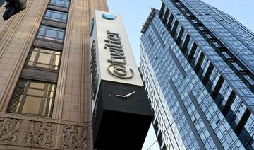 Nuits au bureau et licenciements massifs, la première semaine d'Elon Musk chez Twitter