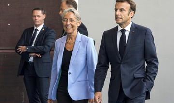 La popularité de Macron stable, Borne en baisse, selon un sondage