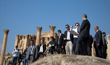 Macron rattrapé par le Mondial sur un site archéologique en Jordanie