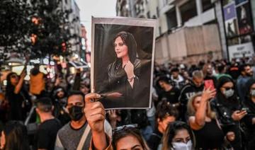 Manifestations: l'Iran frappé par de nouvelles sanctions après la première exécution