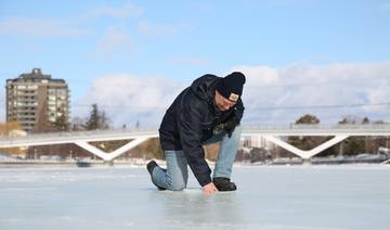 Au Canada, la plus grande patinoire du monde reste fermée, faute de glace 