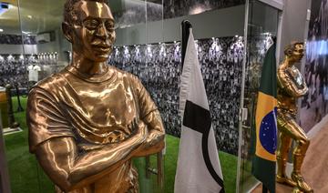 Brésil: Ouverture au public de l'imposant mausolée de Pelé