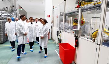 Macron présente un plan de relocalisation de la production de médicaments en France