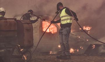 Incendies en Grèce: les pompiers poursuivent leur lutte contre les flammes