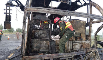 Pakistan: 18 personnes brûlées vives dans un accident de bus