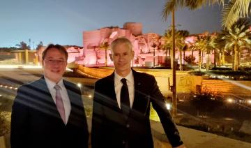Franck Riester visite Turaif à Diriyah en compagnie de l'ambassadeur français