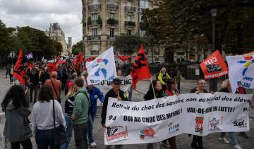 Des centaines d'enseignants manifestent contre les évaluations de l'Éducation nationale