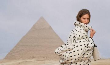 Jacquemus dévoile sa nouvelle campagne sous le soleil d’Égypte