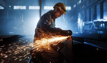 La production industrielle saoudienne bondit de 7,9 % en juin grâce à la hausse de la production manufacturière