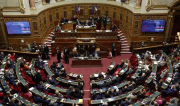 Le Sénat récupère le budget de l'Etat, le compromis reste hors de vue