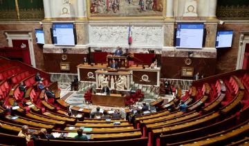 Chômage des jeunes: "Beaucoup d'outils" disponibles, comme la voie professionnelle, selon Roubache 