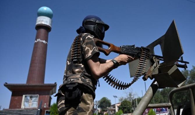 Un membre du Fateh taliban, une unité des « forces spéciales », patrouille à bord d'un véhicule sur la place Massoud à Kaboul le 8 septembre 2021 (Photo, AFP)