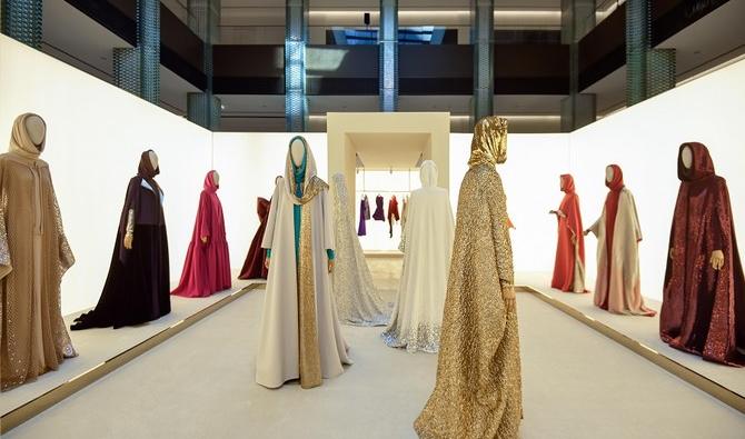 Valentino a présenté une gamme de quinze abayas haute couture imaginée par le directeur créatif de la maison, Pierpaolo Piccioli. (Photo Fournie)