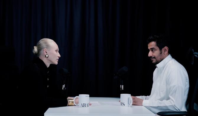 Le mannequin, styliste et rédactrice de mode Yulia Lobova était la dernière invitée du podcast d'Arab News « The Mayman Show ». (Capture d'écran/Photo AN)
