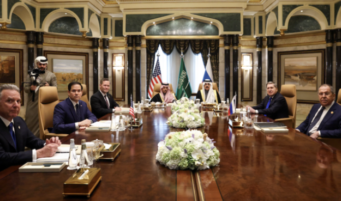 Pourquoi Riyad joue un rôle clé dans la relation entre les États-Unis et la Russie