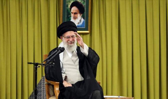 Khamenei est nécessaire pour sauver l'Iran du chaos